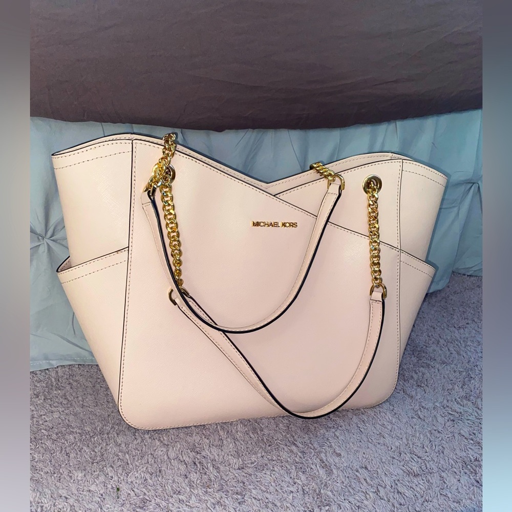Michael Kors Jet Set Tote